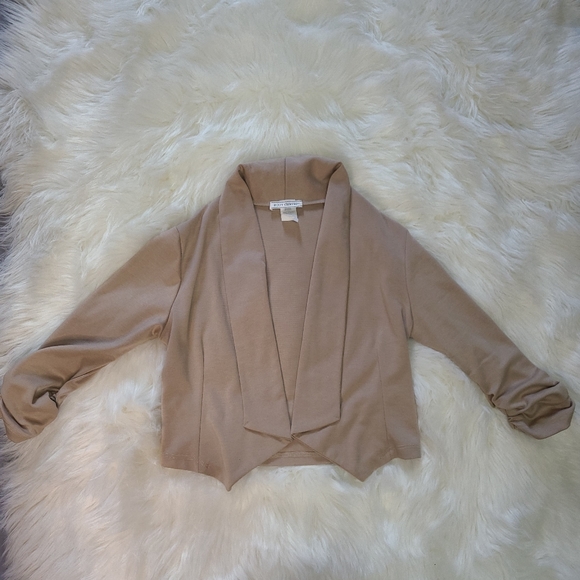 Body Central Cropped Blazer - Picture 2 of 4